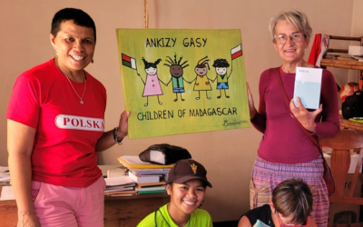 Traductores VA donan traductores a los Niños de Madagascar